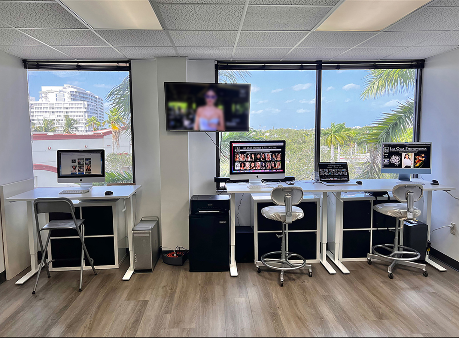 Photo Studio  Fort Lauderdale Computer and view from studio